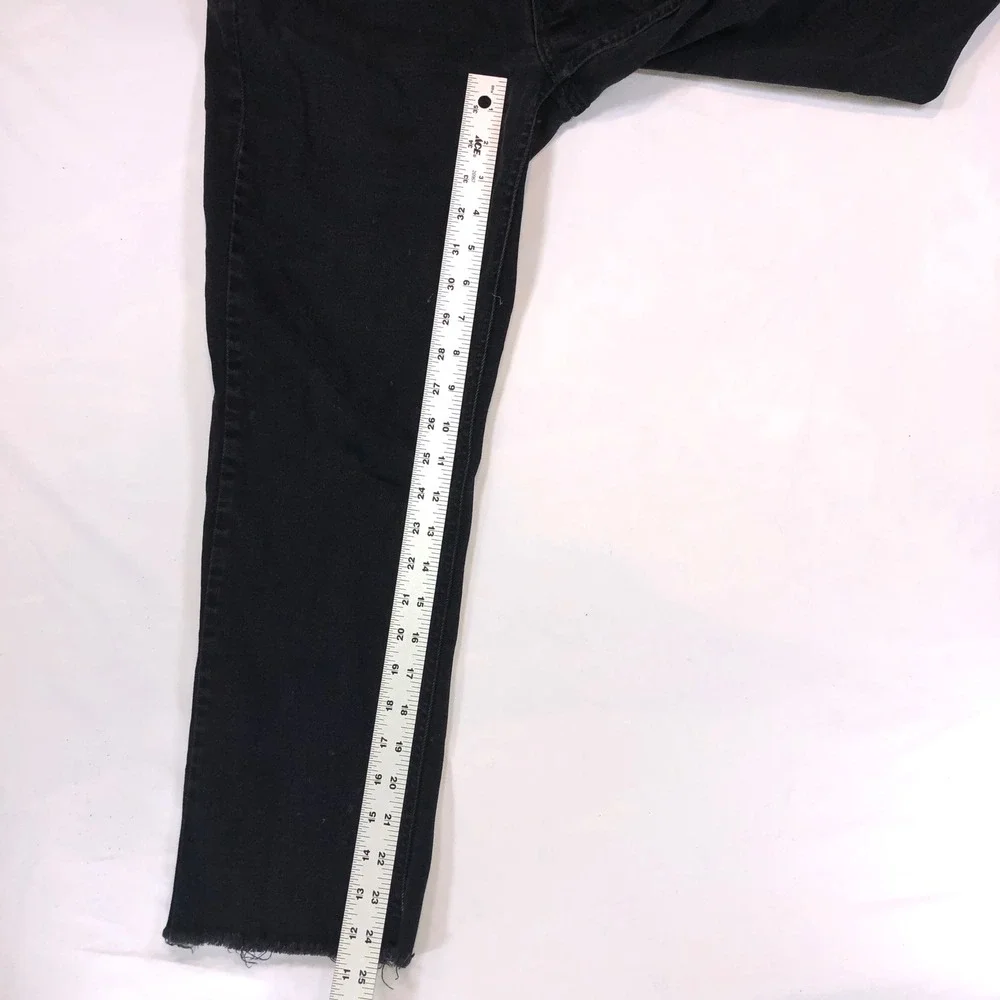 Levis 510 Skinny Fit Jeans Mens 31x24 Black Raw Hem WaterLess Denim 05510-0722